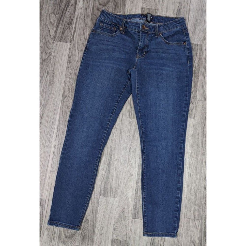 Fashion Nova Juniors Size 7 / 28 Skinny Whiskered Denim‎ Blue Jeans